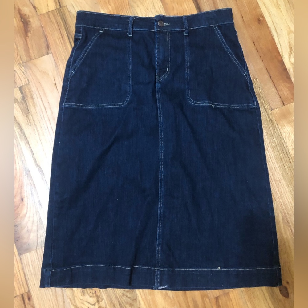 L/XL modest and comfortable denim skirt